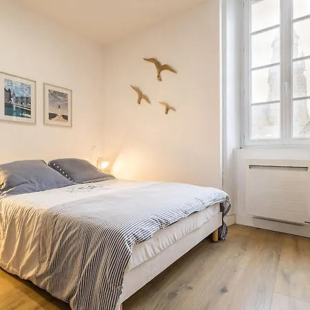 Au Centre Du Croisic Avec Vue Sur Le Port - Fr-1-306-1332 *