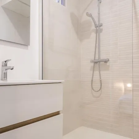 Au Centre Du Croisic Avec Vue Sur Le Port - Fr-1-306-1332 アパート ル・クロワジック